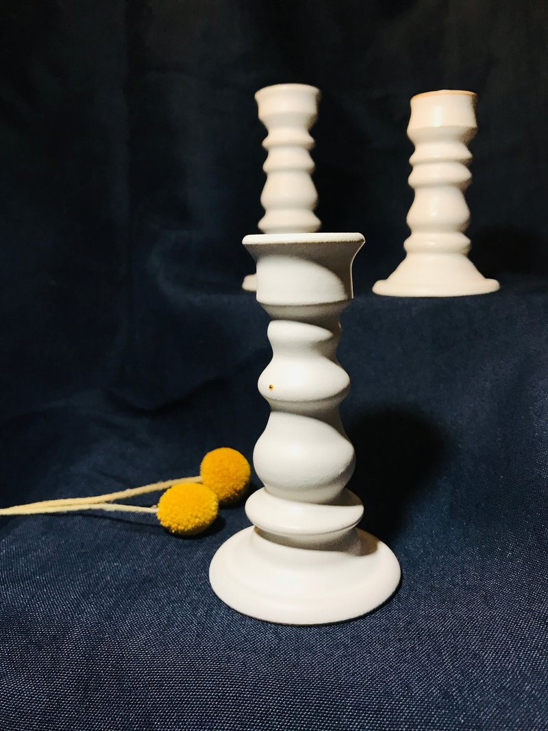Déjà vu ceramics 白色燭臺 - 蠟燭/燭台 - 陶 白色
