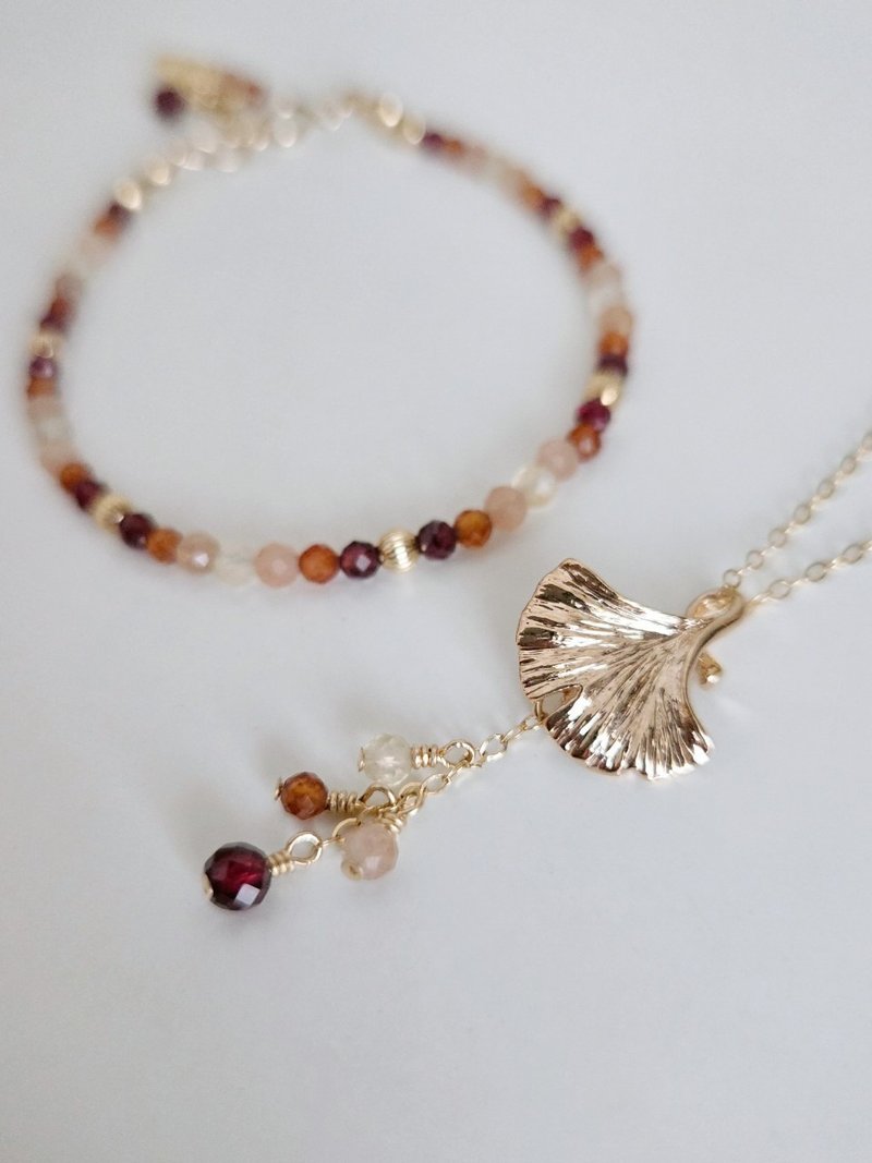 Autumn Ginkgo Leaf Necklace - Necklaces - Other Materials 