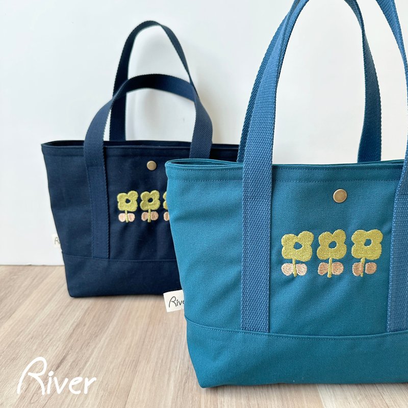 【River】手提托特刺繡小花包/寶藍 - 手提包/手提袋 - 棉．麻 藍色