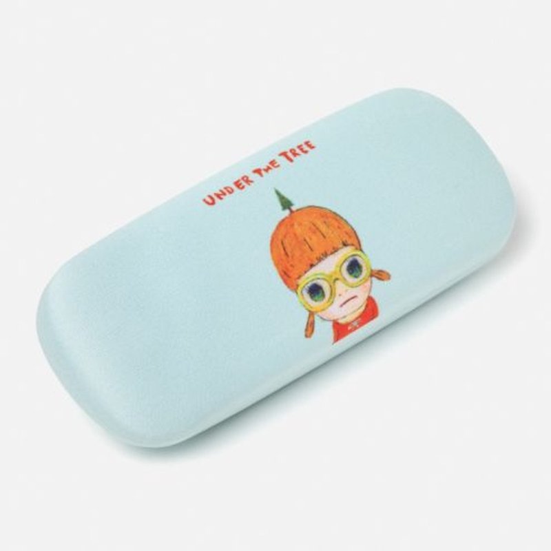 Yoshitomo Nara UNDER THE TREE glasses case - กล่องแว่น - พลาสติก หลากหลายสี