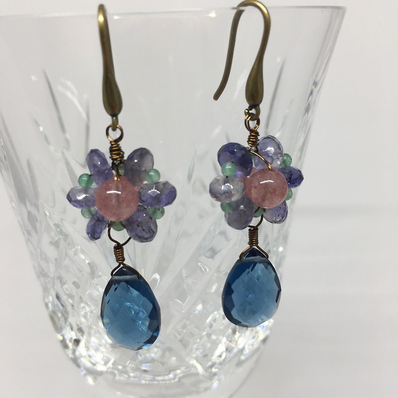 Sweet and quiet, semi precious stones earrings - Earrings & Clip-ons - Other Materials 