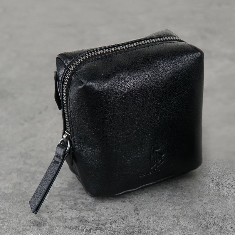 M-Pouch キー＆コインケース - MacBook電源ケーブル収納 - 財布 - 革 ブラック