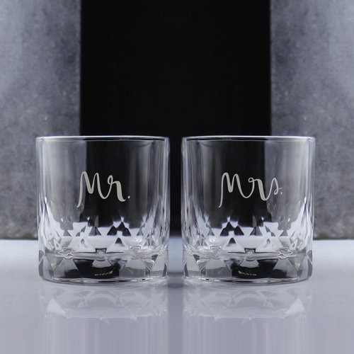 MSA玻璃雕刻 (一對價)350cc【婚禮派對】Mr. & Mrs. 鑽石紋威士忌對杯結婚禮物