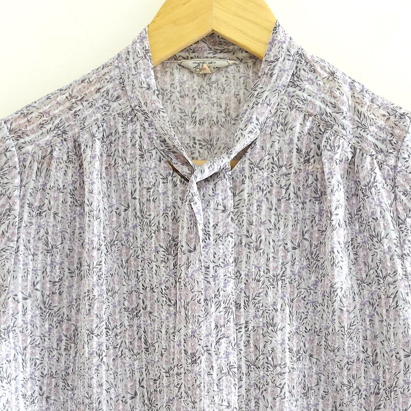 │Slowly│Soft - vintage shirt │vintage. Retro. Literature. Made in Japan - เสื้อเชิ้ตผู้หญิง - เส้นใยสังเคราะห์ หลากหลายสี