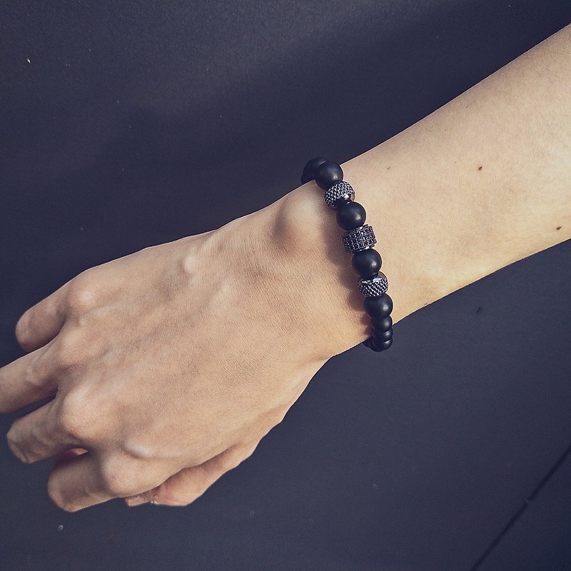 Elastic bracelet made with multi-stone beads and CZ ring charm - สร้อยข้อมือ - คริสตัล สีดำ