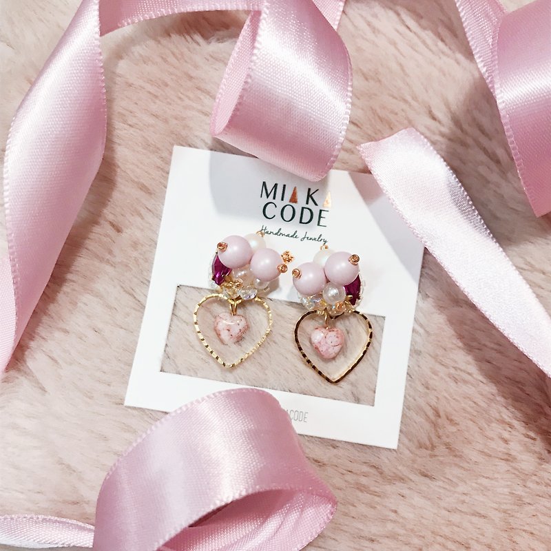 White Valentine's Day limited edition mini handmade beaded pink love earrings / ear clip - ต่างหู - วัสดุอื่นๆ สึชมพู