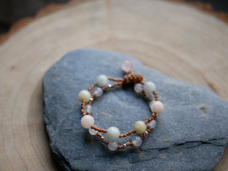 ~Rain~ Stone l white chalcedony l Wax thread weaving l bracelet l custom hand circumference D9 - สร้อยข้อมือ - คริสตัล สีกากี