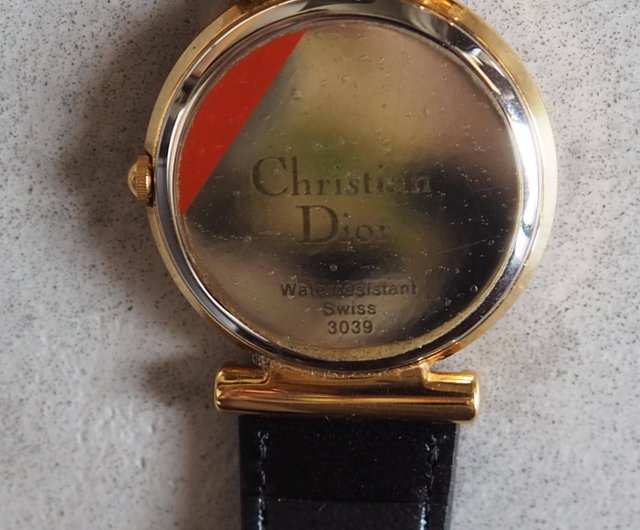 Christian Dior ディオール ラウンド エンブレム ウォッチ