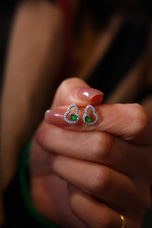Angel's tears 天使之淚 Jewelry Design 2.5mm天然原礦瓜地馬拉翡翠 滿綠翡翠豆豆 925純銀葫蘆耳釘耳環s