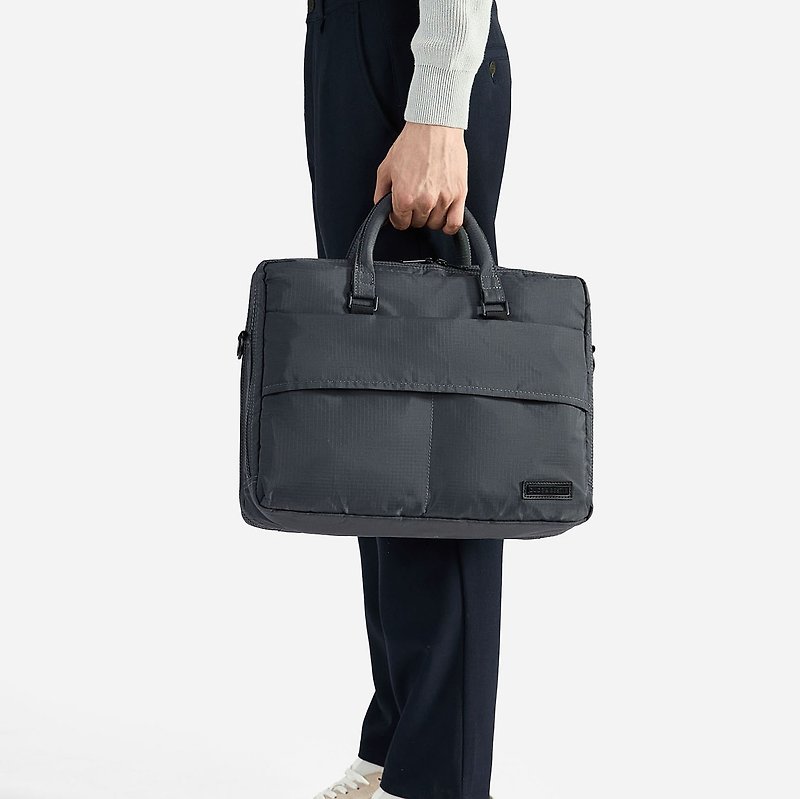 Large-capacity briefcase, cross-body bag, computer bag, water-repellent material business bag - Baron - กระเป๋าเอกสาร - ไนลอน สีดำ