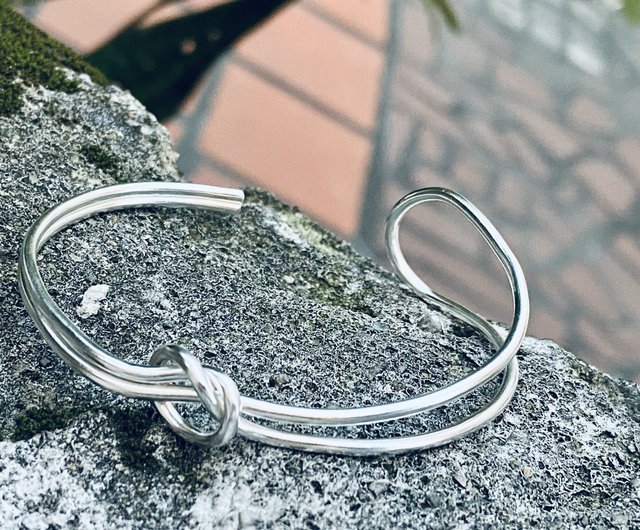 Silver Love Knot Bracelet 2025 | adonegalleries.com Silver Love Knot Bracelet 2025 | adonegalleries.com