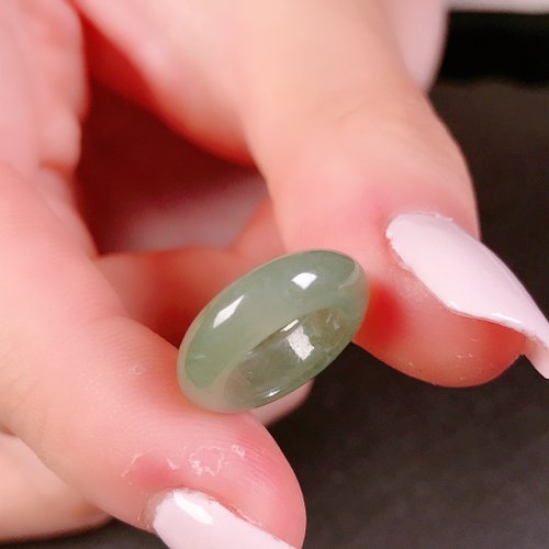 瓔珞珠寶盒 E.L.Jewelry Box 【求‧緣】飄綠翡翠戒指戒圈 | 國際2圍 | 天然翡翠A貨 | 送禮