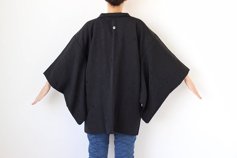 soft silk kimono robe, Haori, black kimono, Japanese kimono, kimono robe /2795 - เสื้อแจ็คเก็ต - ผ้าไหม สีดำ