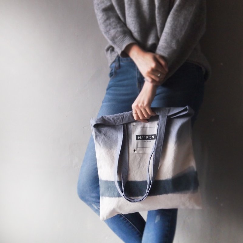 Two-color gray new dye - Canvas hand dyed Tote bag back - Messenger Bags & Sling Bags - Cotton & Hemp Gray