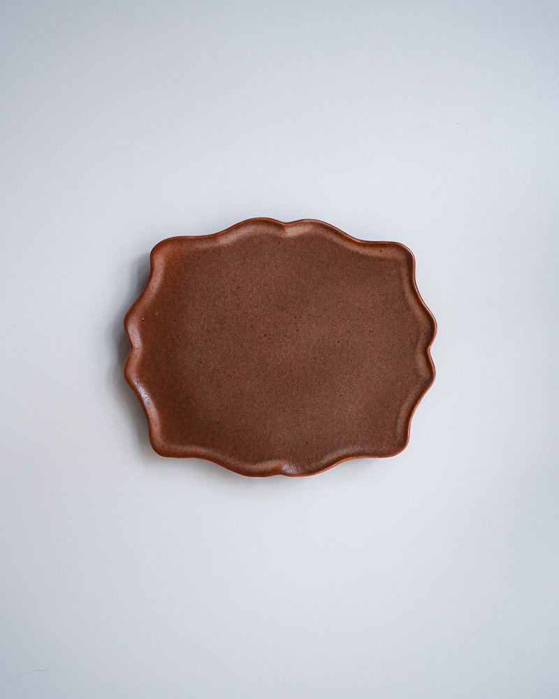 Ceramic cloud flower small plate hand-kneaded pottery plate Shino Ceramic Plate - จานและถาด - ดินเผา สีนำ้ตาล