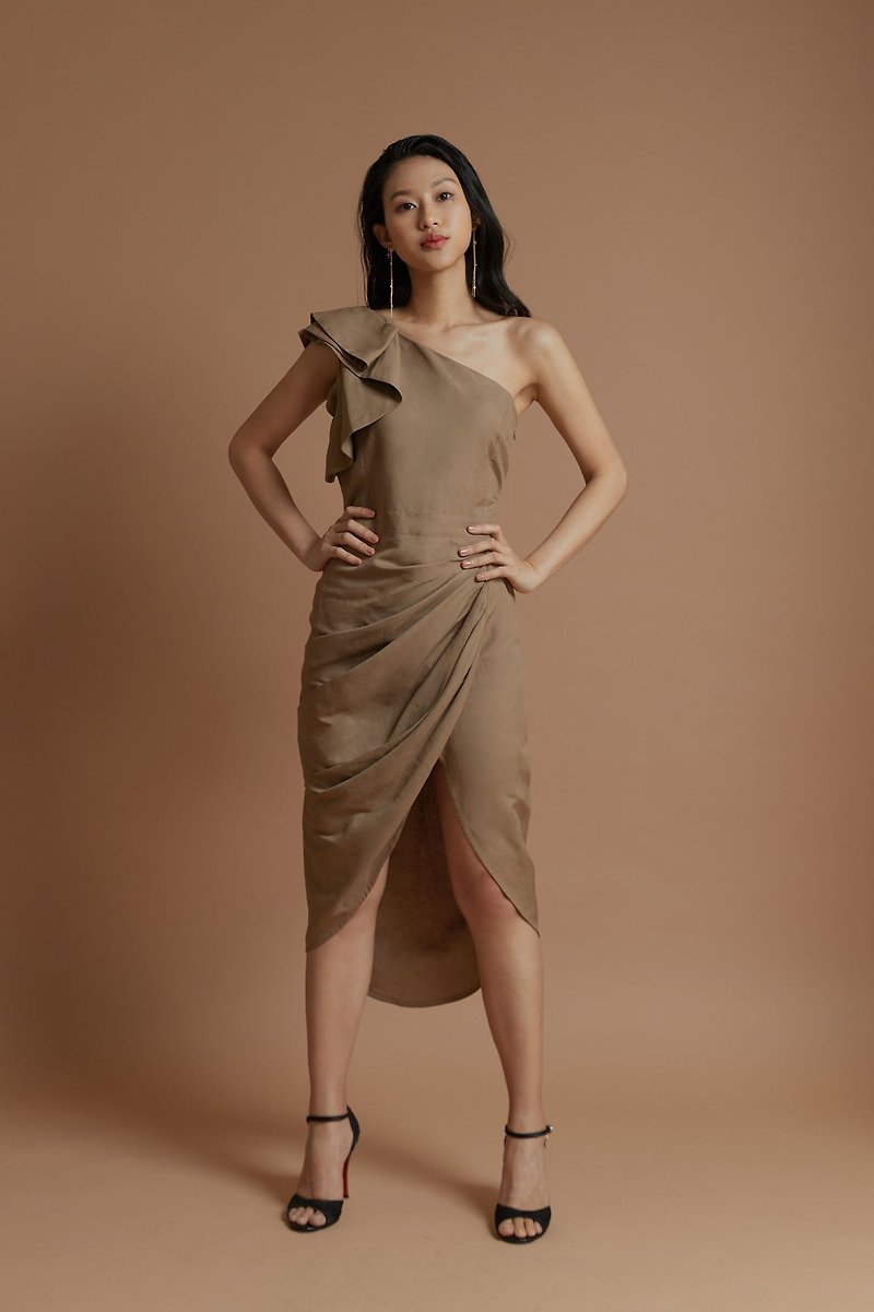 Customized series - sloping shoulder bud dress (cocoa) - Evening Dresses & Gowns - Cotton & Hemp Brown