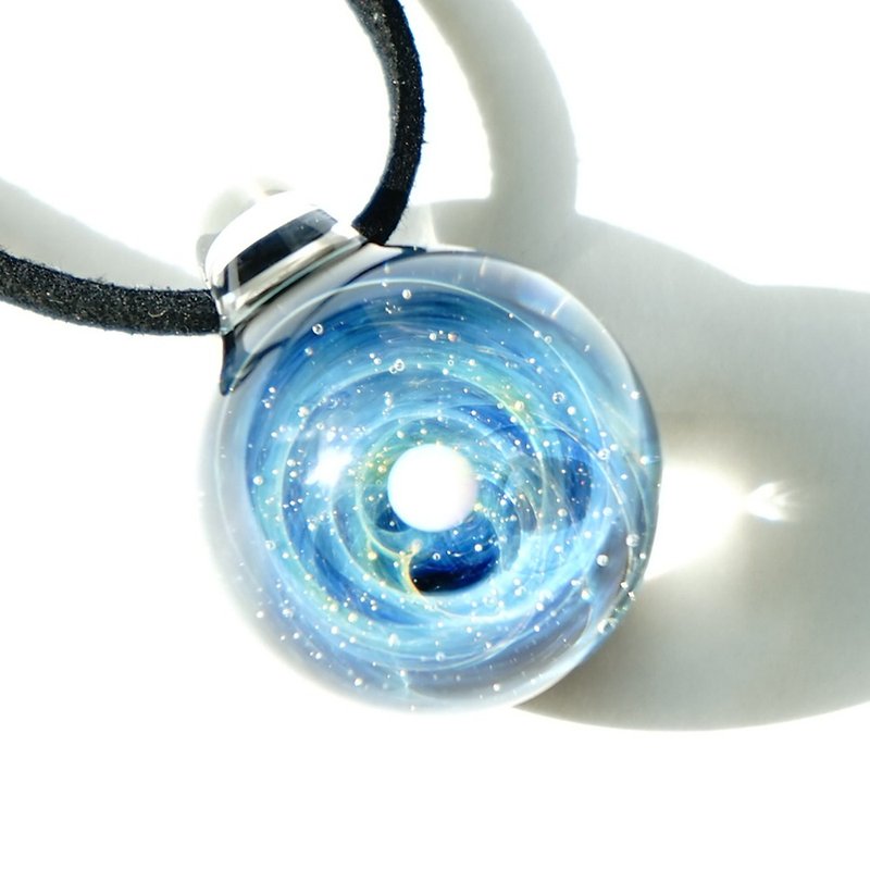 Milky Way world. ver2 gold glass pendant with white opal universe - สร้อยคอ - แก้ว สีน้ำเงิน