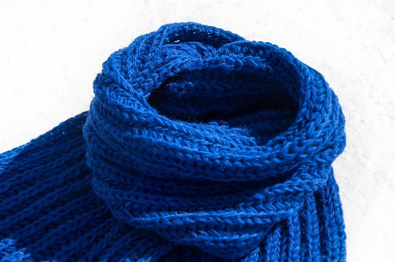 Hand-woven pure wool scarf / knitted scarf / crochet striped scarf / handmade knitted scarf - Blue World - ผ้าพันคอถัก - ขนแกะ สีน้ำเงิน