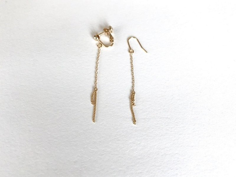 melt（clip-on/pierced earrings） - 耳環/耳夾 - 其他金屬 金色