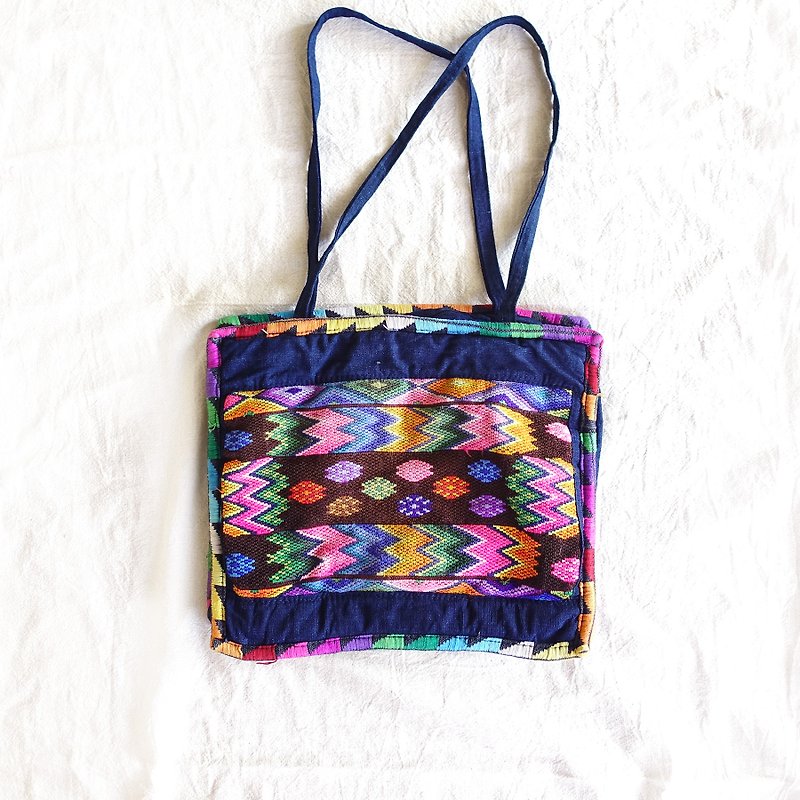 BajuTua / old things / guatemala hand embroidered totem square shoulder bag - กระเป๋าแมสเซนเจอร์ - ผ้าฝ้าย/ผ้าลินิน หลากหลายสี