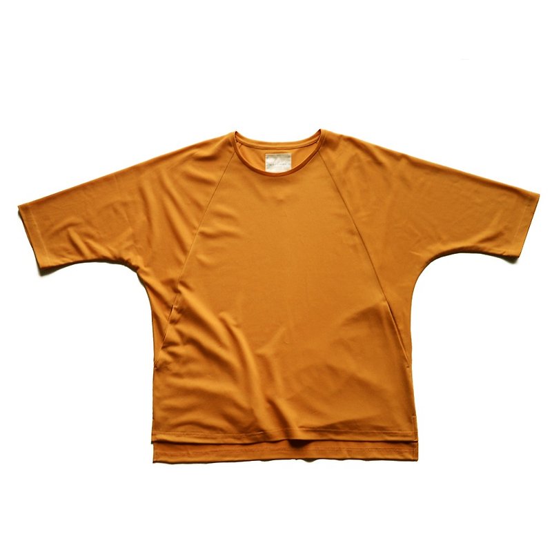 Japanese paper fiber Lachlan sleeve pocket T-shirt - เสื้อยืดผู้ชาย - กระดาษ สีเหลือง