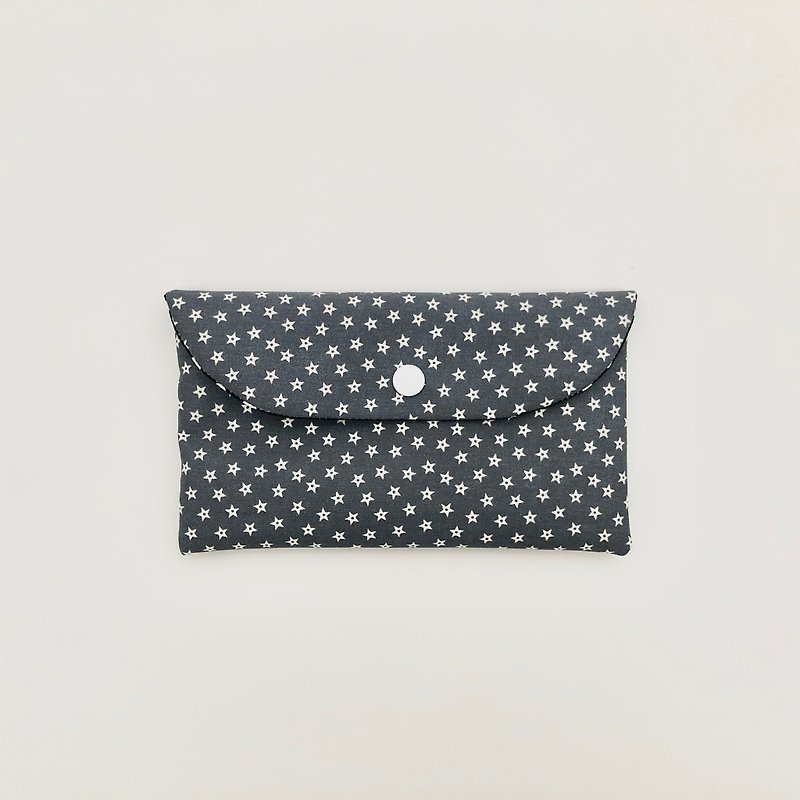Limited edition of 5 groups of baby's breath mask storage bag pencil case passbook bag - Other - Cotton & Hemp Blue