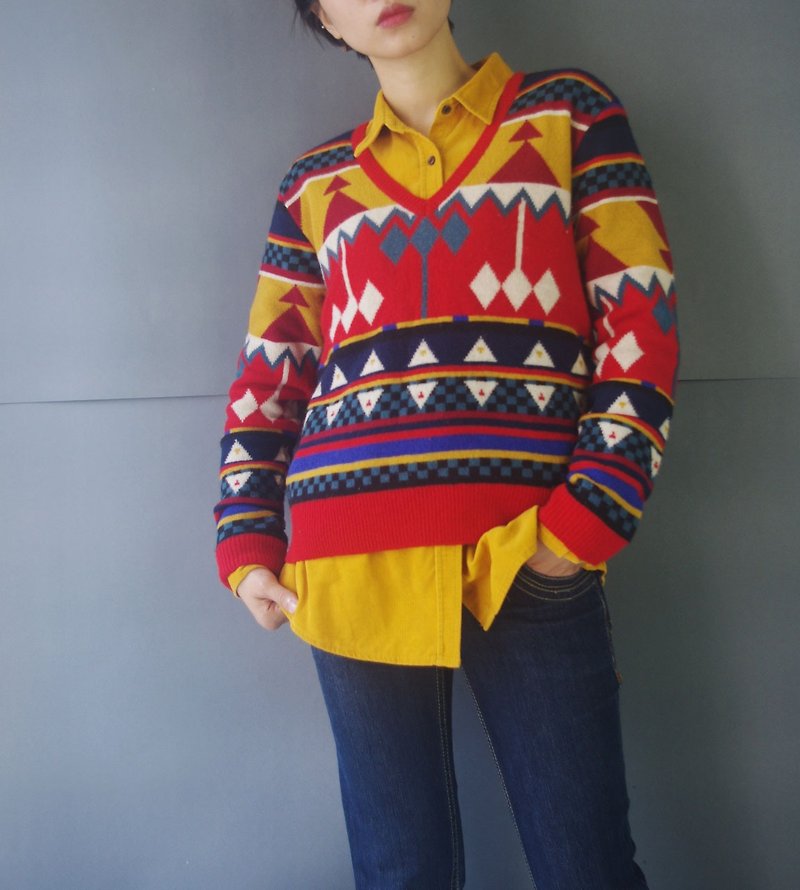 Treasure Hunting Vintage-Vintage Levi's craft Colourful V-neck Sweater - Women's Sweaters - Wool Multicolor