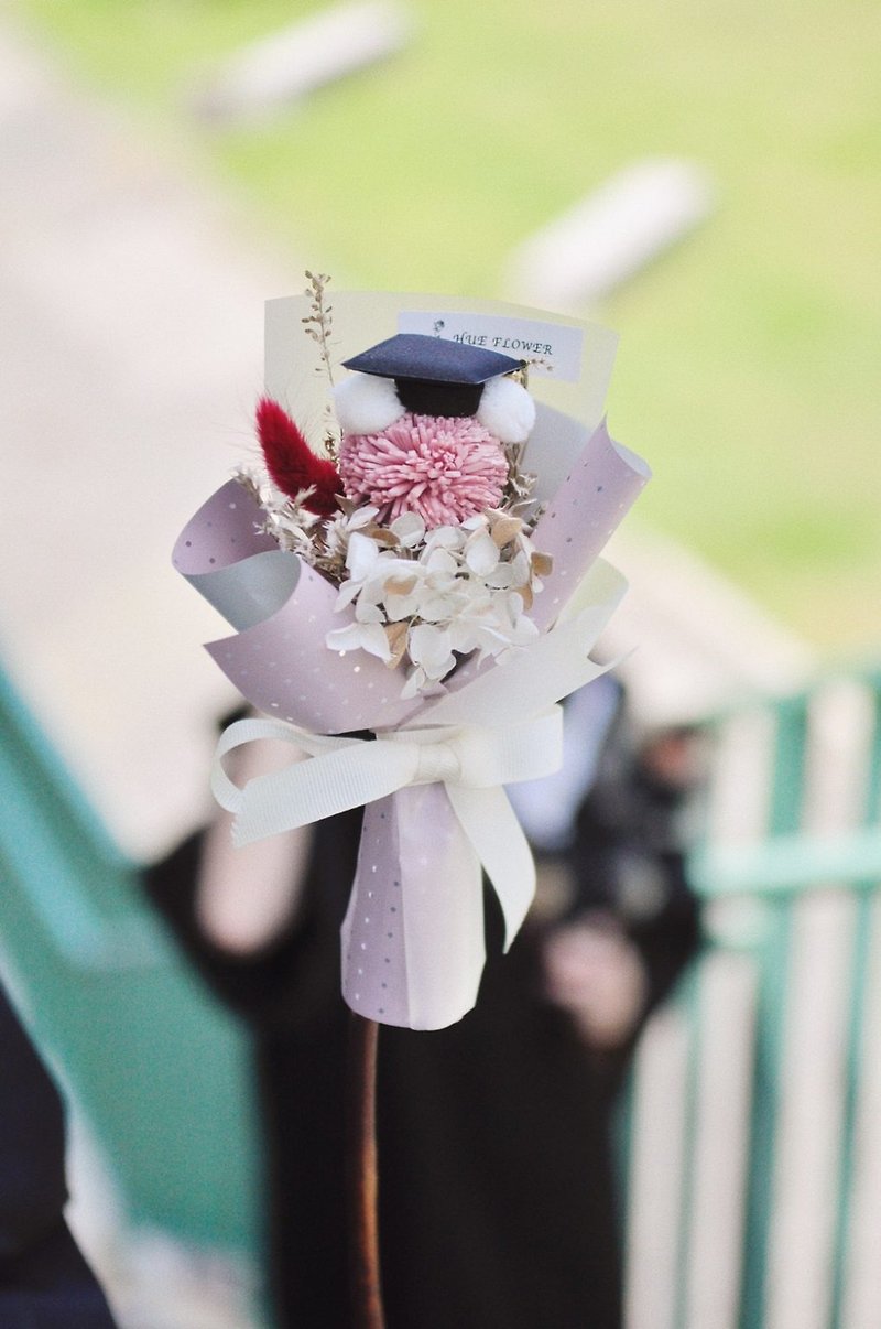Graduation Bouquet | Graduation Bear Small Bouquet [Strawberry Pancake Roll]-Graduation Gift/Dry Flower - Dried Flowers & Bouquets - Plants & Flowers Pink