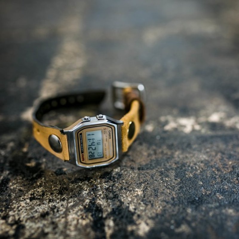 ベロアとヌメ革の2TONE腕時計 / ヴィンテージタン - 女裝錶 - 真皮 黃色