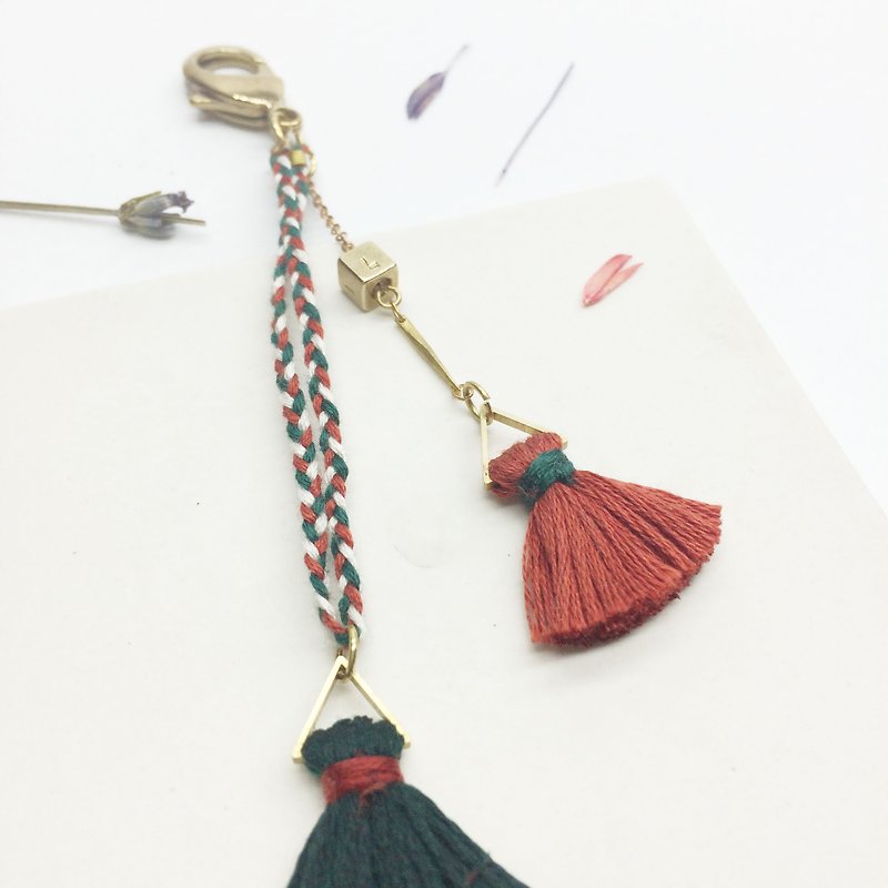 Laurin Grocery Travelin - Christmas Gifts / Christmas Limited Tailor Made in English Alphabet Square Brass Fringed Braided Charm - Two-tone Tassel in Pairs Christmas Gift Keychain Charm Christmas Limited Gift Wrap (Free) - ต่างหู - งานปัก สีเขียว