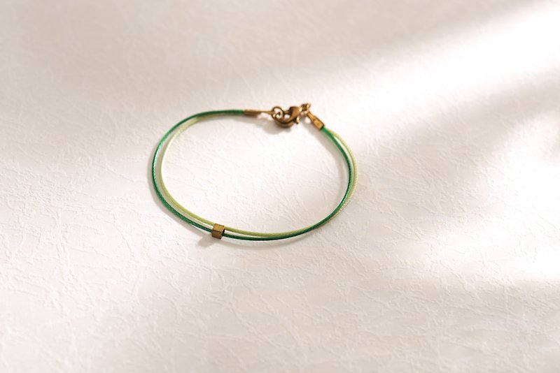 Charlene Handmade Wristband - สร้อยข้อมือ - โลหะ สีเขียว