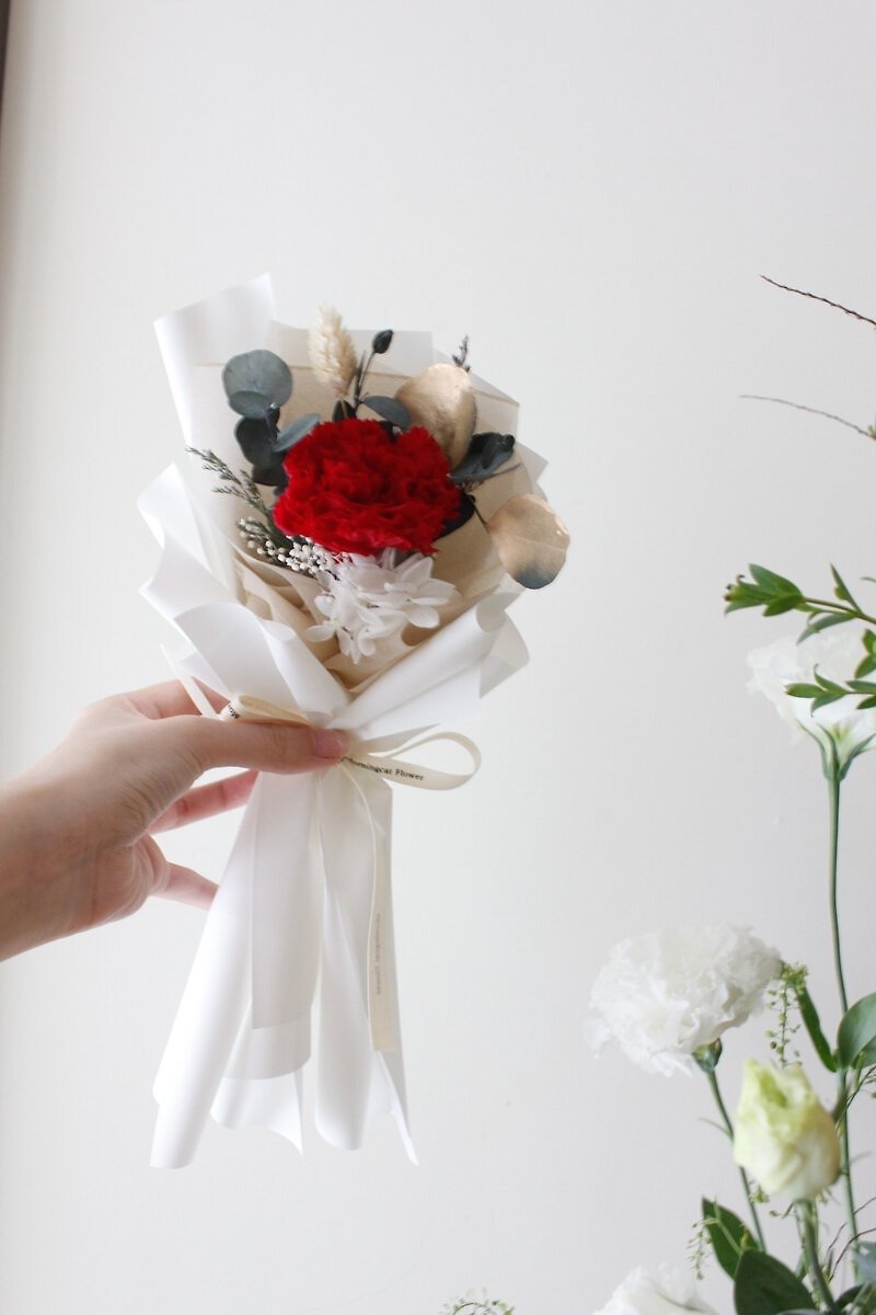 Classic Red-Single Everlasting Carnation Bouquet - ช่อดอกไม้แห้ง - พืช/ดอกไม้ 