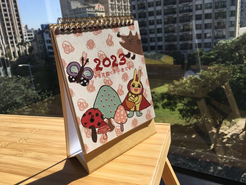 2023 三角桌月曆 | 童話風鼻孔兔 - 日曆/月曆/年曆 - 紙 黃色