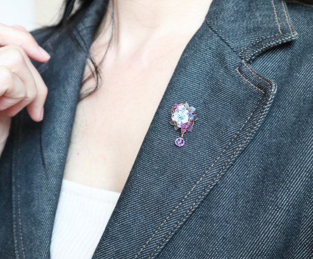 宝石のような紫陽花ブローチ ショップ 樹脂の女 ブローチ Pinkoi