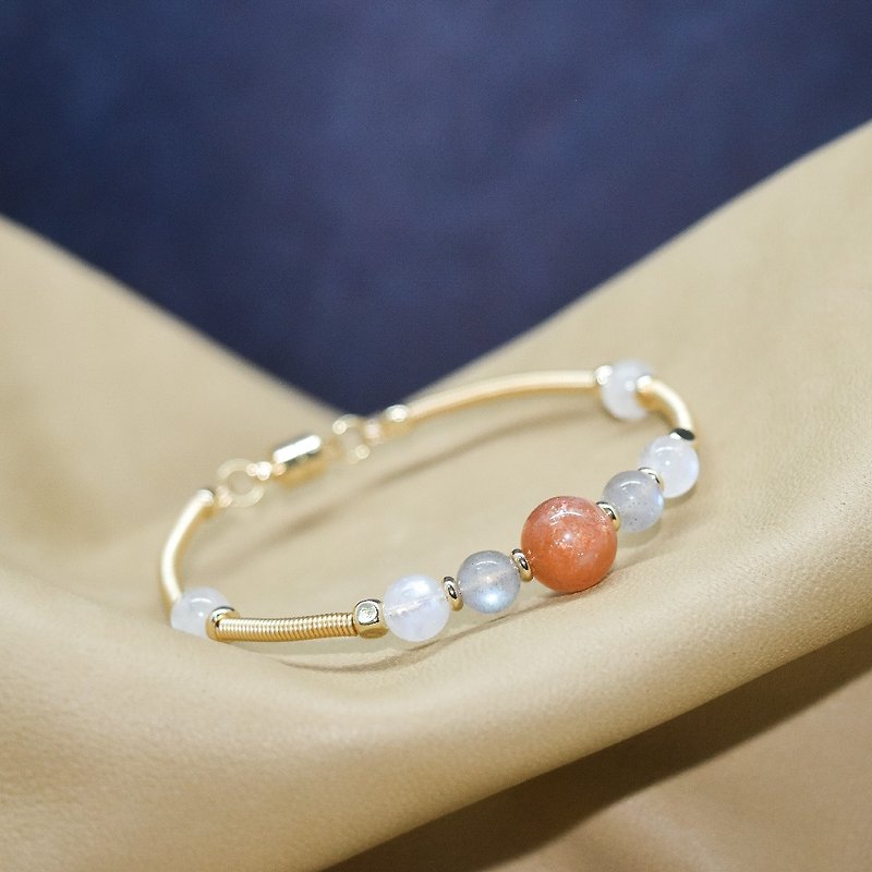 【Morning Fog】 Stone/ Labradorite / Stone/ 14K gold-coated bracelet - Bracelets - Crystal Gold