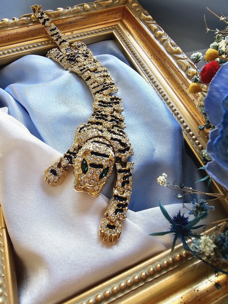金色霸氣綠眼滿鑽趴趴虎手鍊/動物系列早期復古珠寶/美國西洋古董 - 手鍊/手環 - 其他金屬 