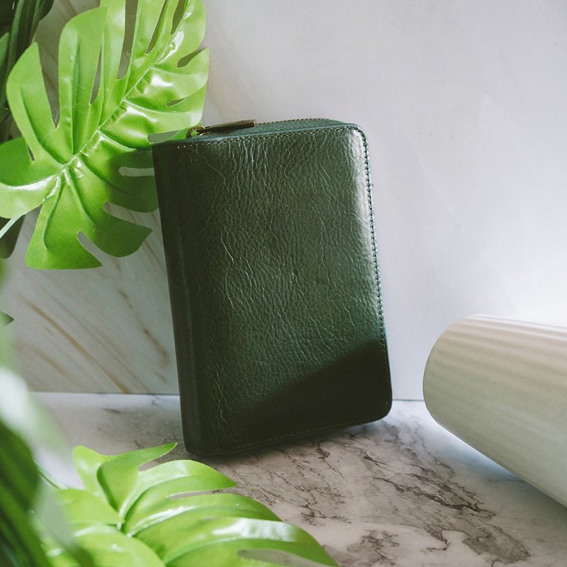 [Gift Box] Genuine Leather Medium Sandwich X0100 Green V - กระเป๋าสตางค์ - หนังแท้ สีเขียว