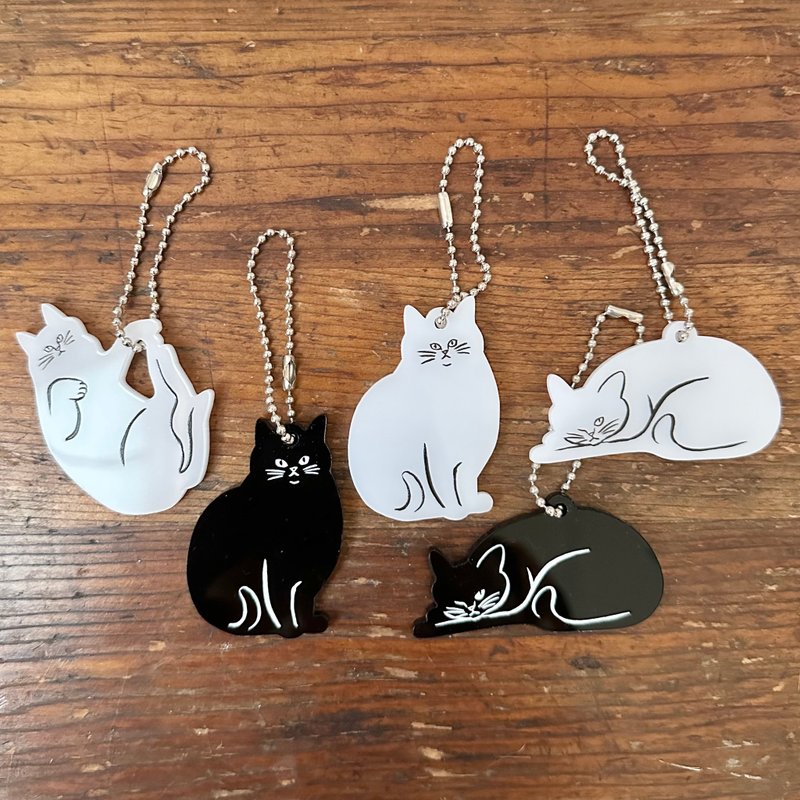 black and white Acrylic charm - ที่ห้อยกุญแจ - อะคริลิค สีดำ