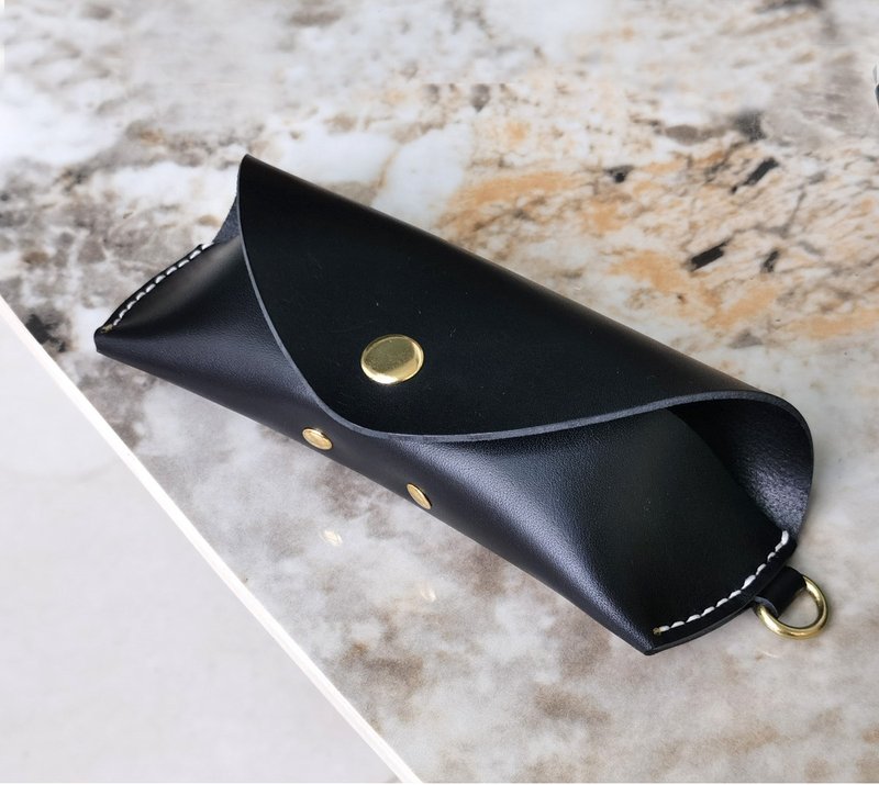 Leather DIY material package/finished product glasses case bag hanging custom engraving - เครื่องหนัง - หนังแท้ 