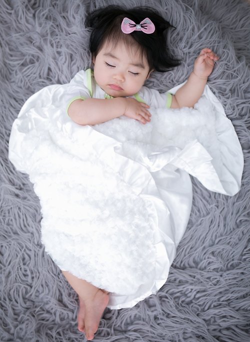 Cutie Bella 美好生活精品館 超柔軟玫瑰花苞花蕾 刷毛攜帶毯嬰兒毯 白色White