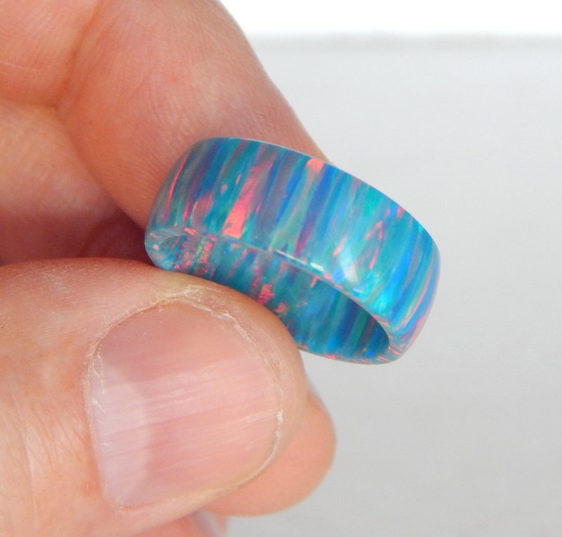 Unique very beautiful ring of solid synthetic opal. Solid opal ring. - 戒指 - 其他材質 多色
