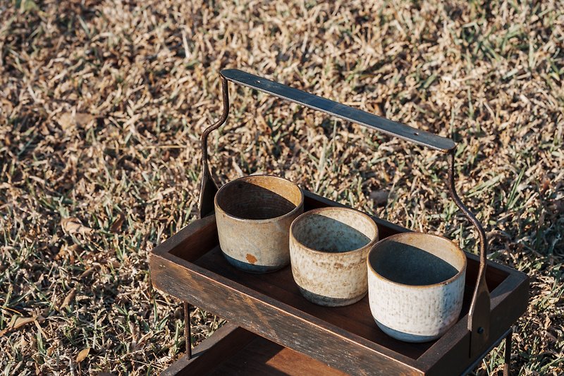 Japanese tea cup with off-white glaze and Brown-green glaze - แก้ว - ดินเผา สีกากี