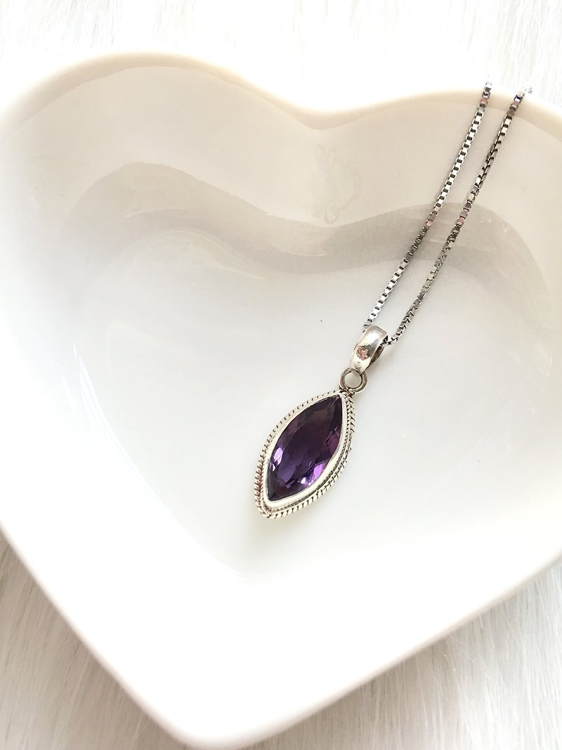 Amethyst 925 sterling silver horse eye simple striped necklace Nepal handmade silver - Necklaces - Gemstone Purple