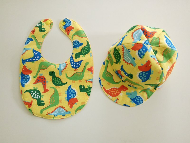 Dinosaurs births gift bibs + baby baseball cap - Baby Gift Sets - Cotton & Hemp Yellow