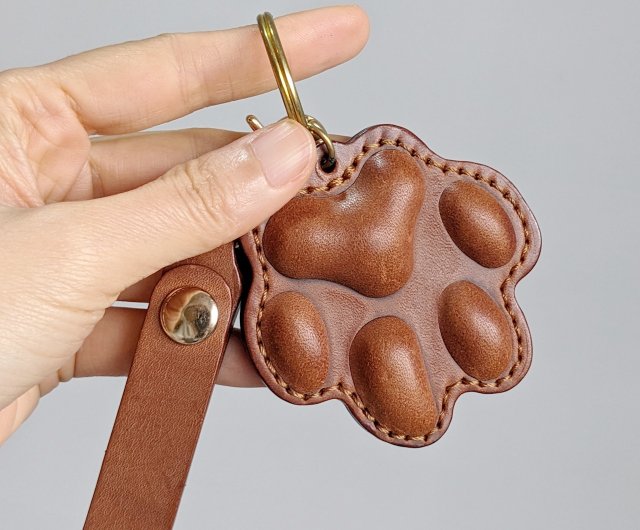 ハンドメイド本革 猫の肉球 犬の肉球 大型立体肉球 キーホルダー