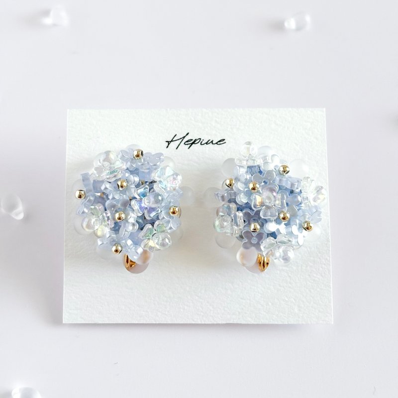 Petalisse (Blue) :earring/pierce - 耳環/耳夾/耳骨夾 - 玻璃 藍色