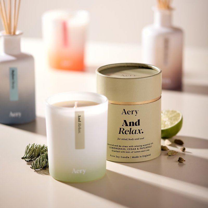 And Relax Scented Candle - เทียน/เชิงเทียน - ขี้ผึ้ง ขาว