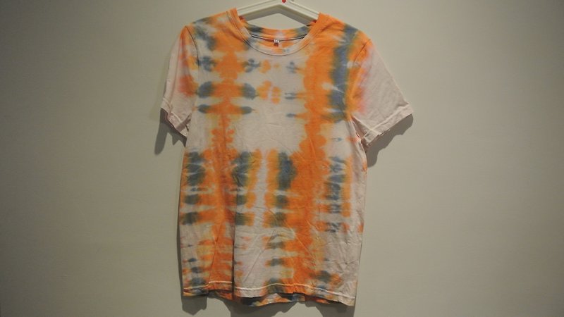 Yan Yan - hand dyeing clothing - Unisex Hoodies & T-Shirts - Cotton & Hemp Multicolor