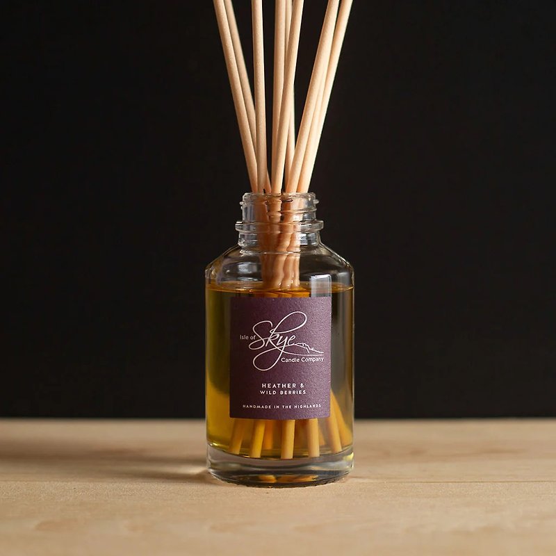 Skye candles Heather & Wild Berry (Scottish floral and fruity fragrance)_diffuser - Fragrances - Other Materials Purple