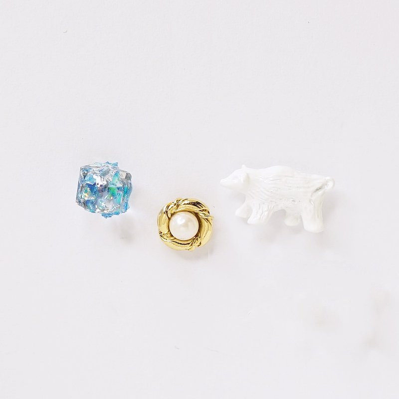 【Osewaya】Arctic polar bear 3-piece earrings made in Japan - Earrings & Clip-ons - Other Metals Multicolor